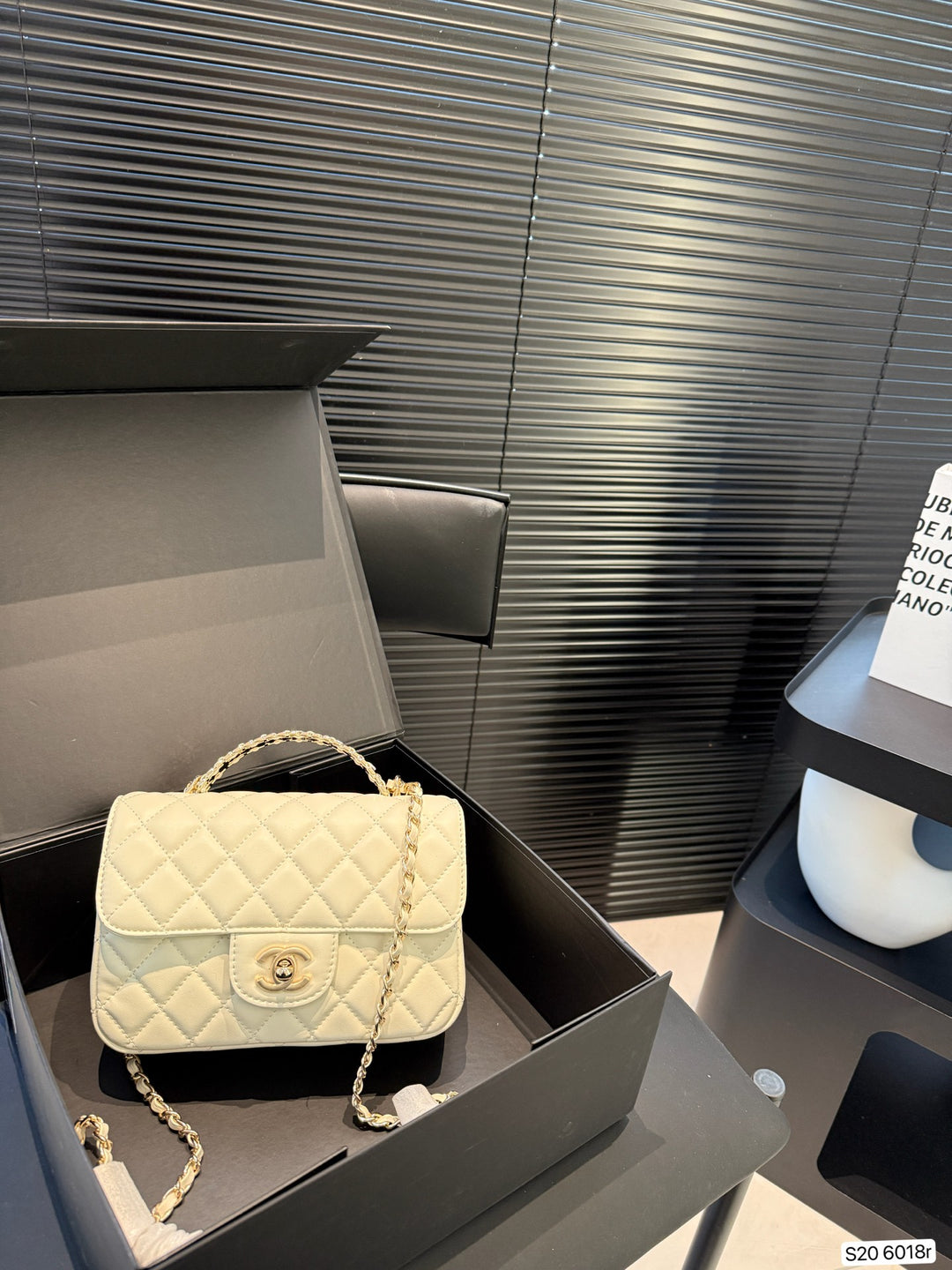 Deluxe Diamond Handle Tote