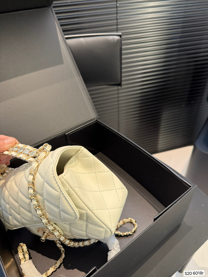 Deluxe Diamond Handle Tote