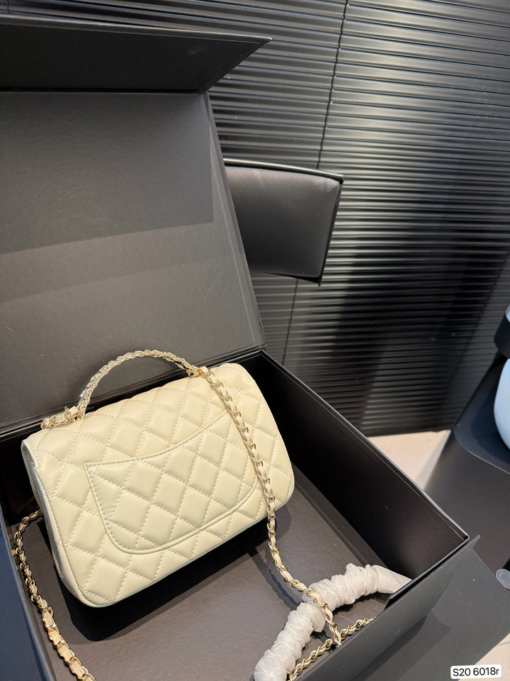 Deluxe Diamond Handle Tote