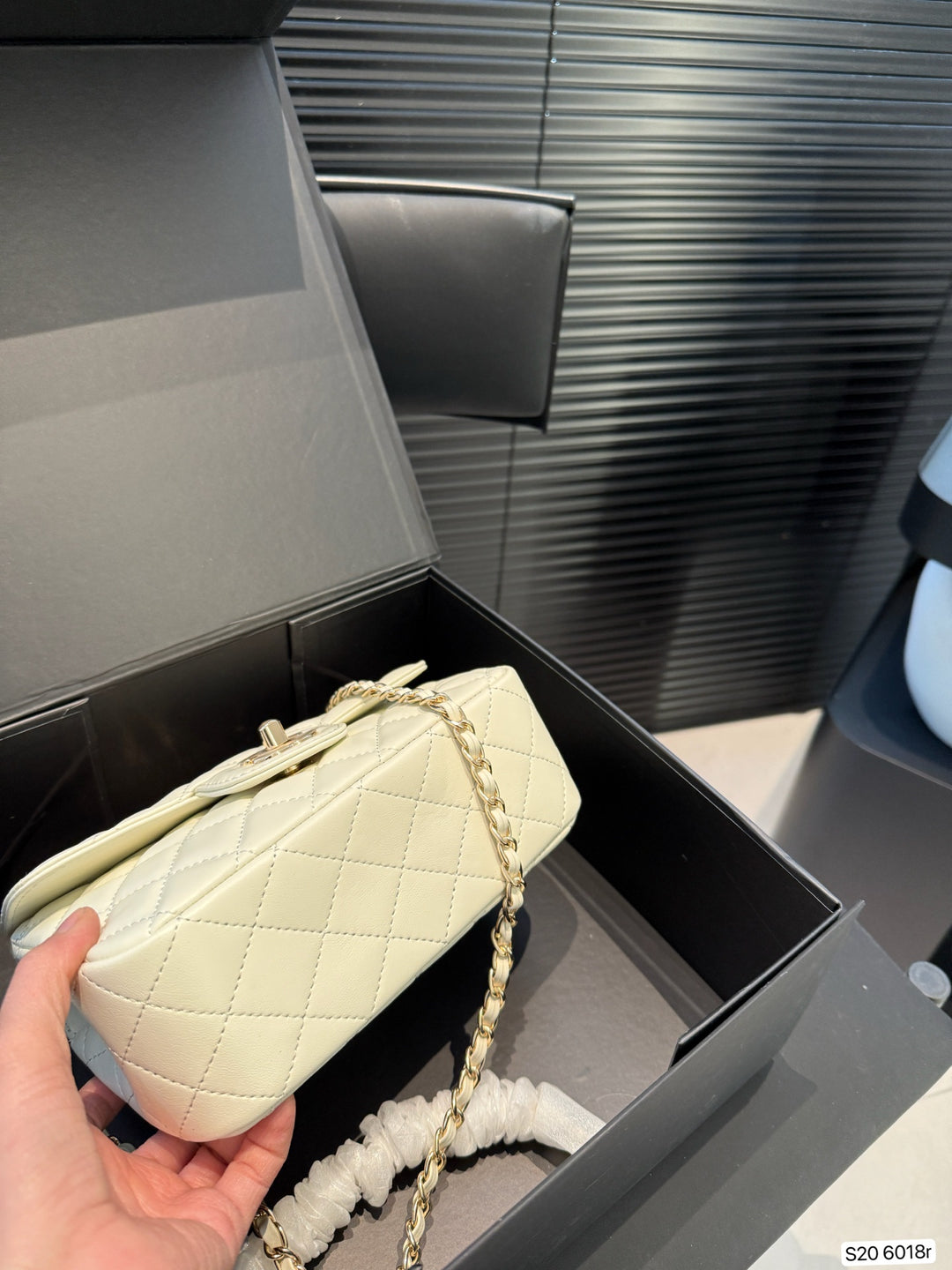 Deluxe Diamond Handle Tote