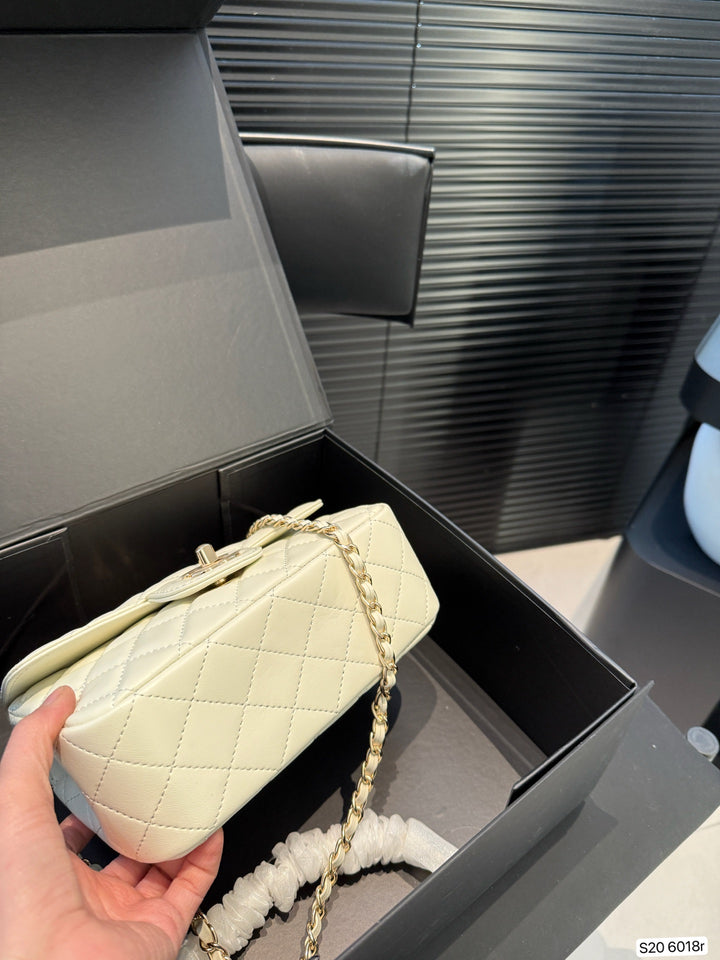 Deluxe Diamond Handle Tote