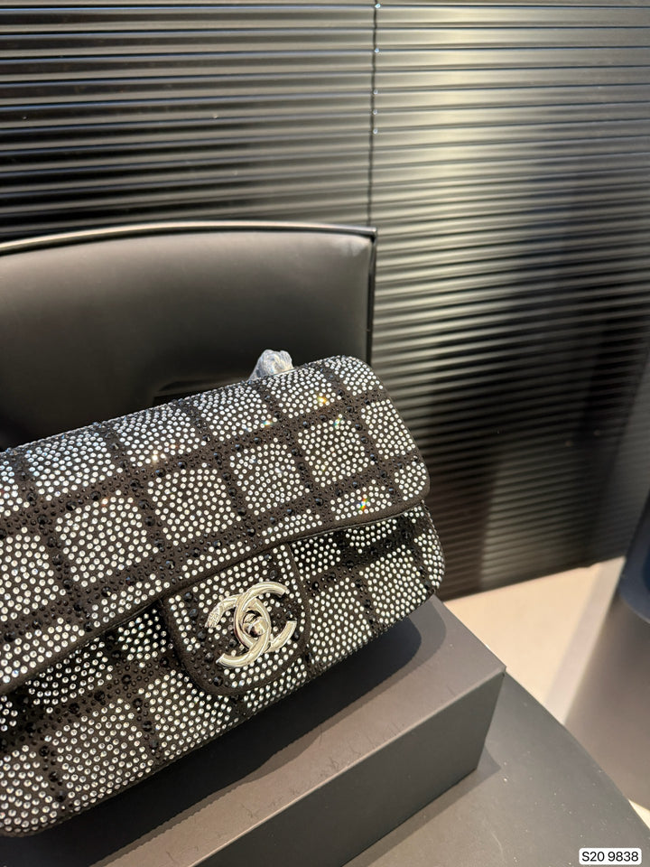 Deluxe CC Chain Bag with Diamonds