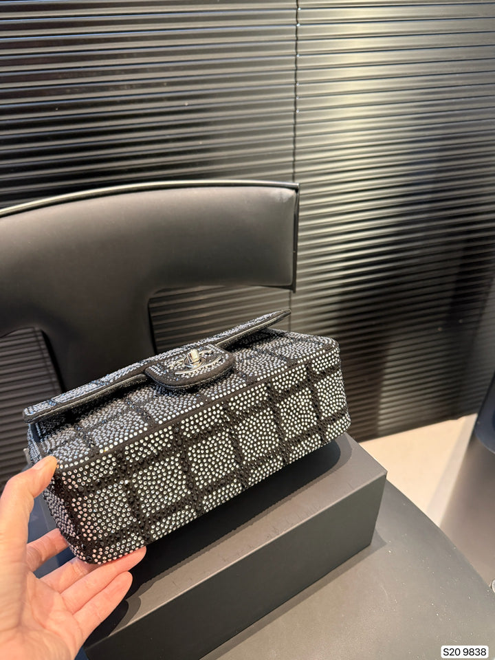 Deluxe CC Chain Bag with Diamonds