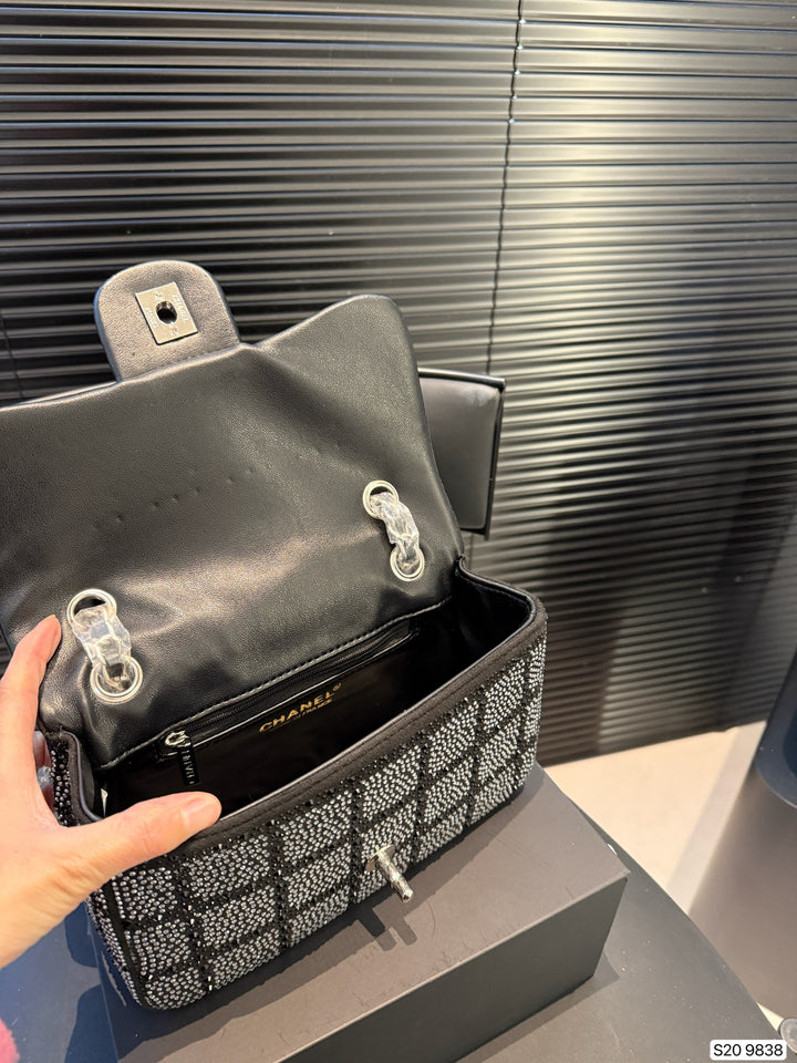 Deluxe CC Chain Bag with Diamonds