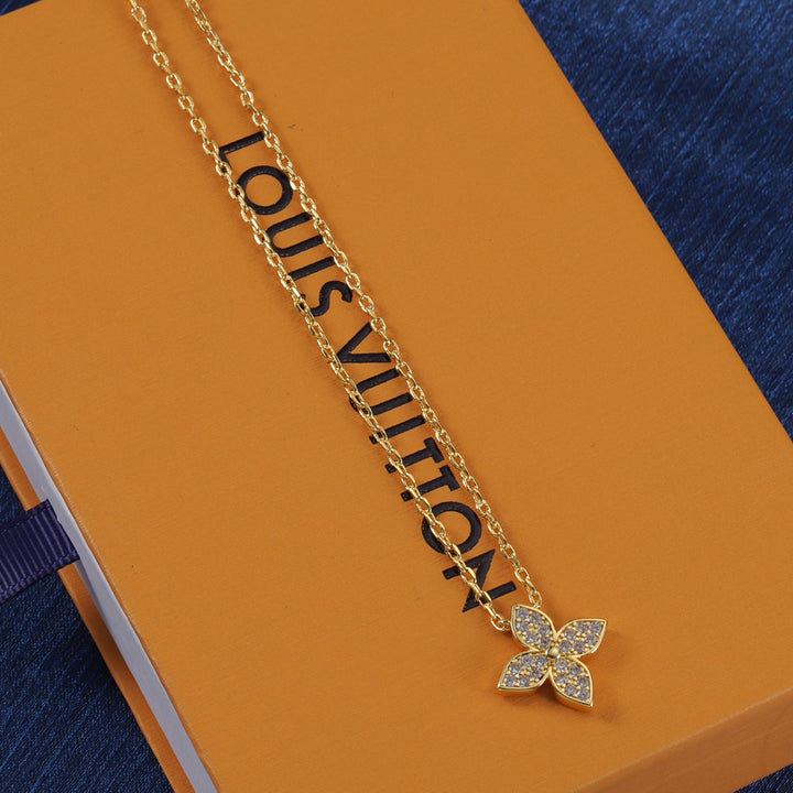 Luxury Clover Brass Full Diamond Necklace