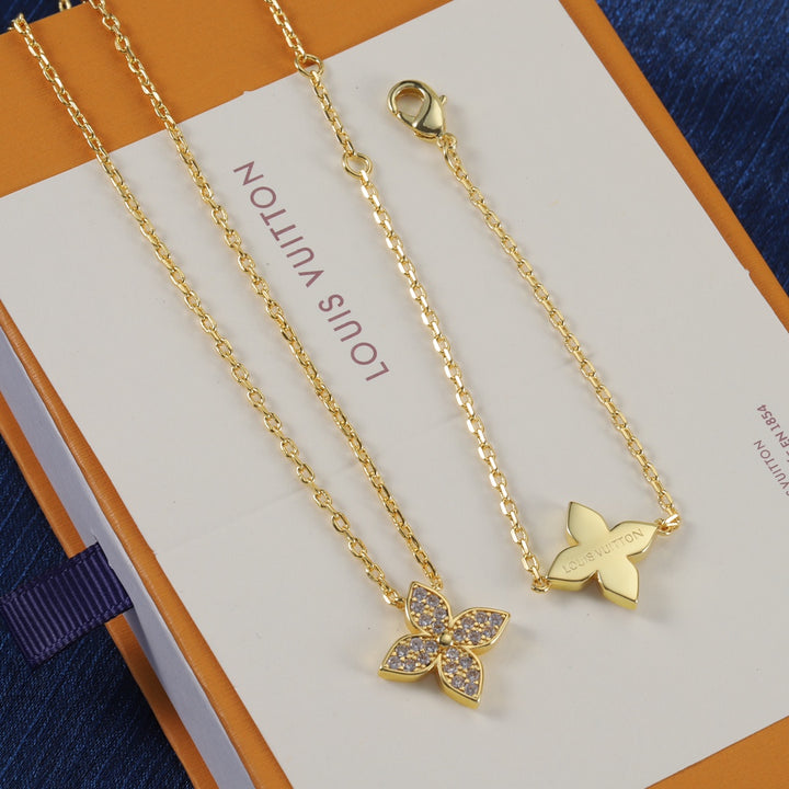 Luxury Clover Brass Full Diamond Necklace