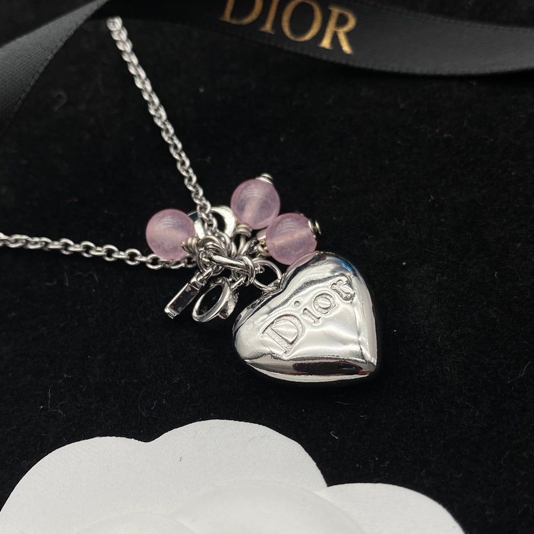 Heart Shape Flower Pendant Necklace