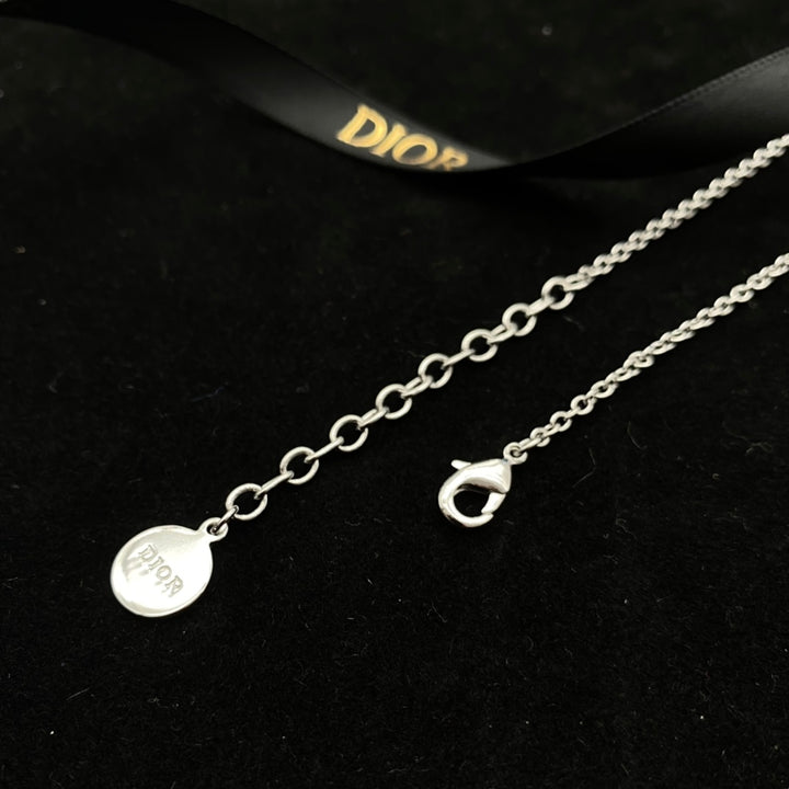 Heart Shape Flower Pendant Necklace