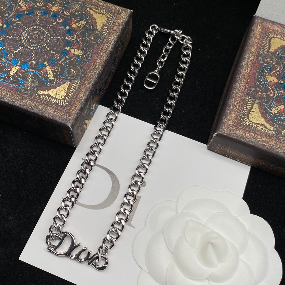 Charming Link Jewelry