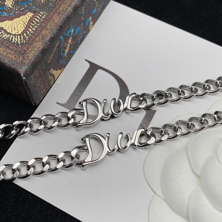 Charming Link Jewelry