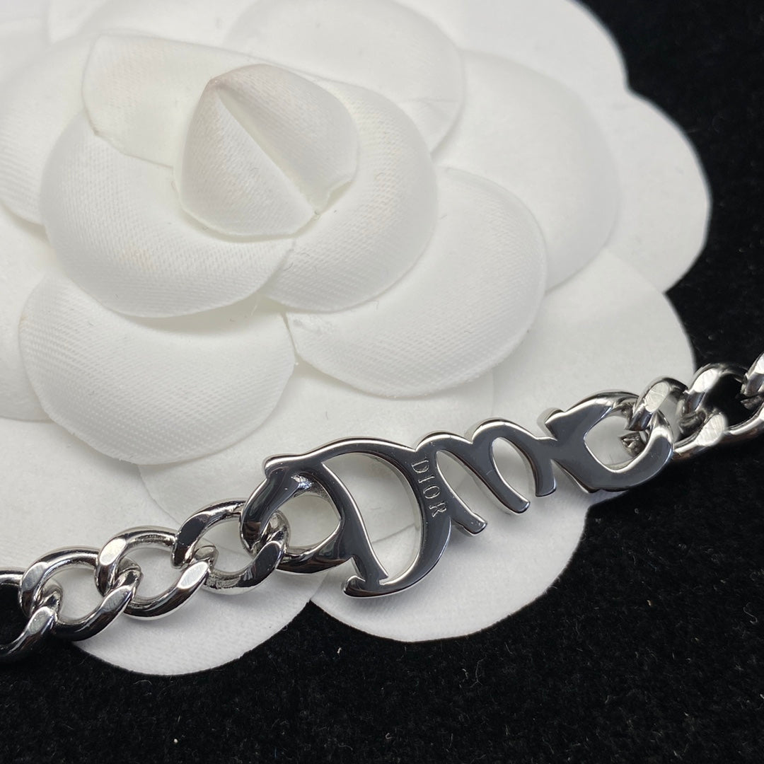 Charming Link Jewelry