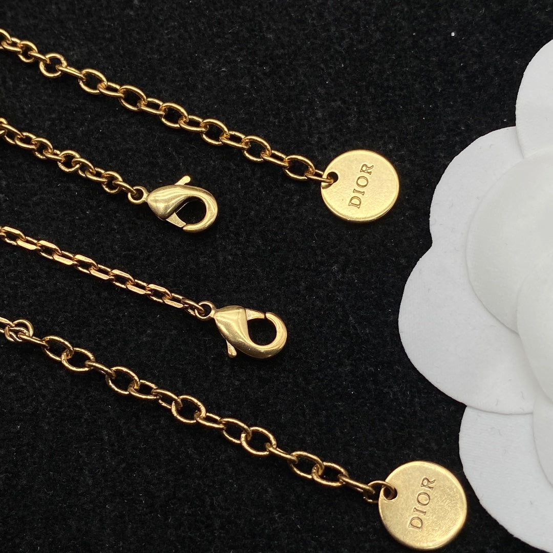 Elegant Gemdrop Necklace