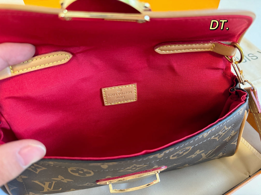 Classic Flap Crossbody Bag