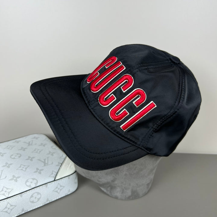 GG embroidered baseball cap
