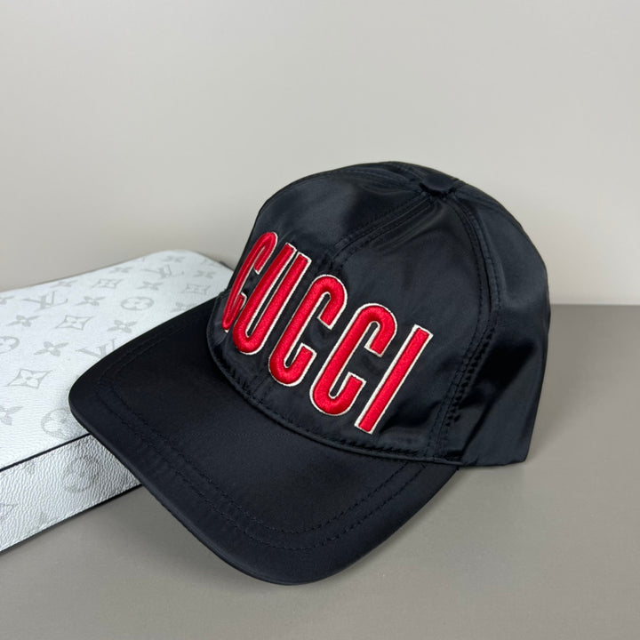 GG embroidered baseball cap