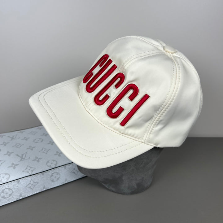 GG embroidered baseball cap