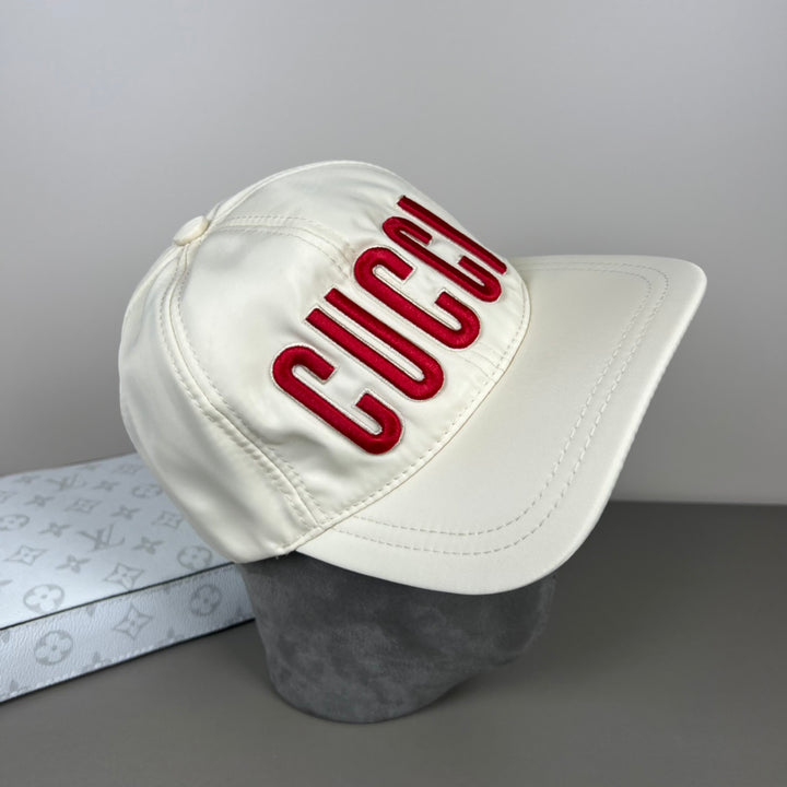 GG embroidered baseball cap