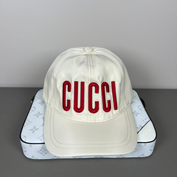GG embroidered baseball cap