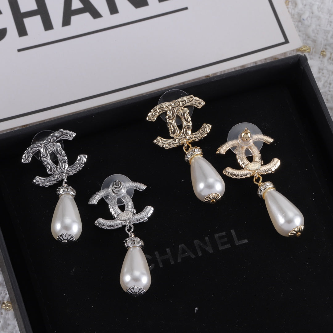 Pearl Dangle Earrings