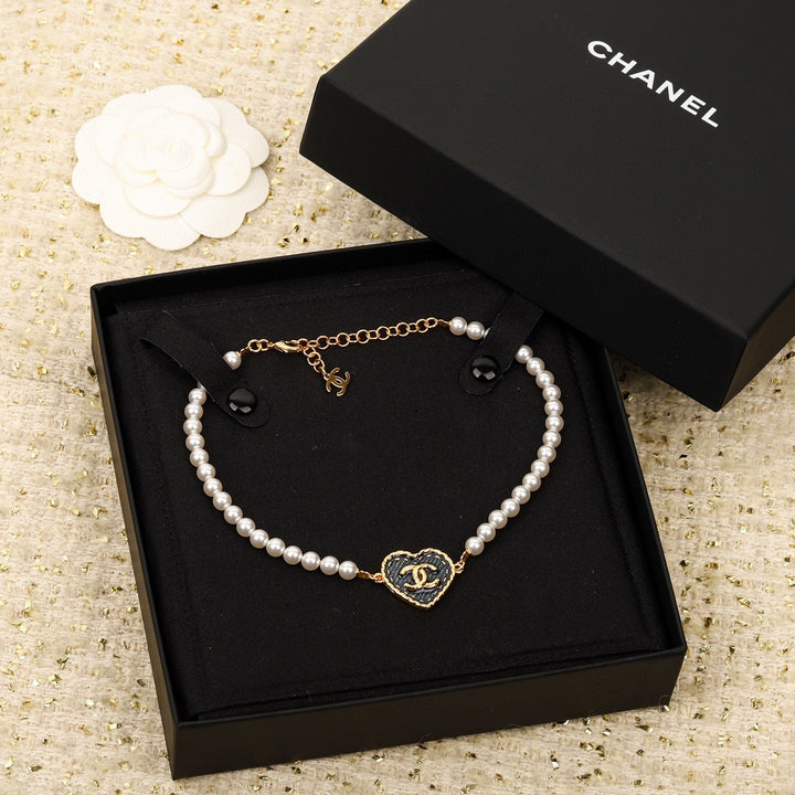 Sparkling Pearl Heart Chain