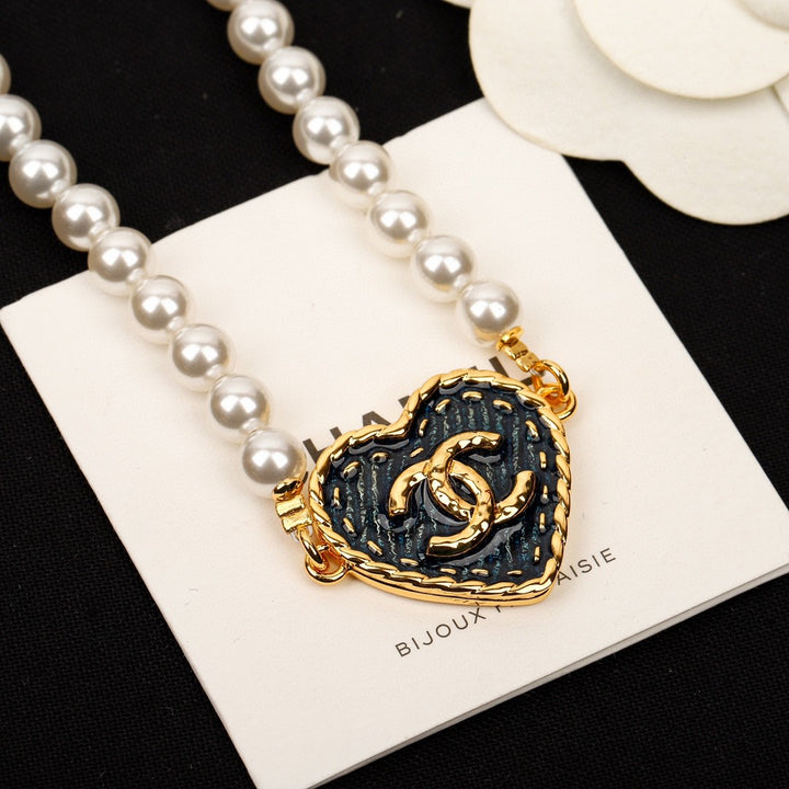 Sparkling Pearl Heart Chain