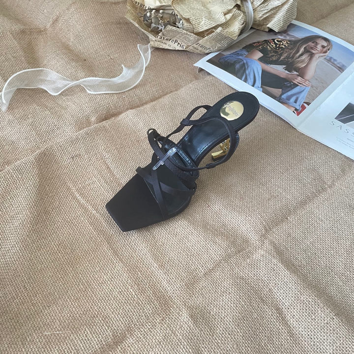 2025 Fashion New Letter Heeled Slippers