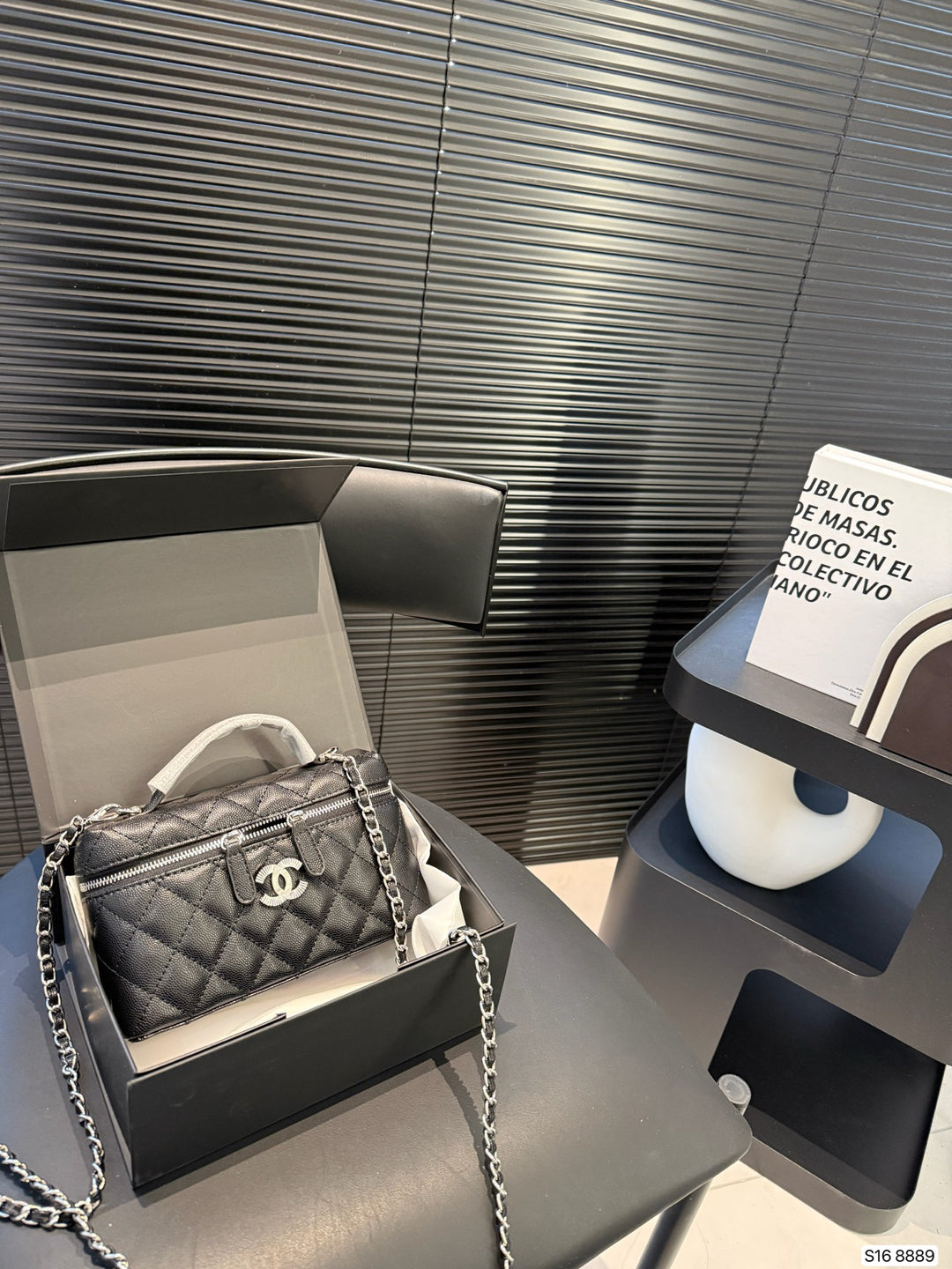 Elegant Plaid Charm Handbag