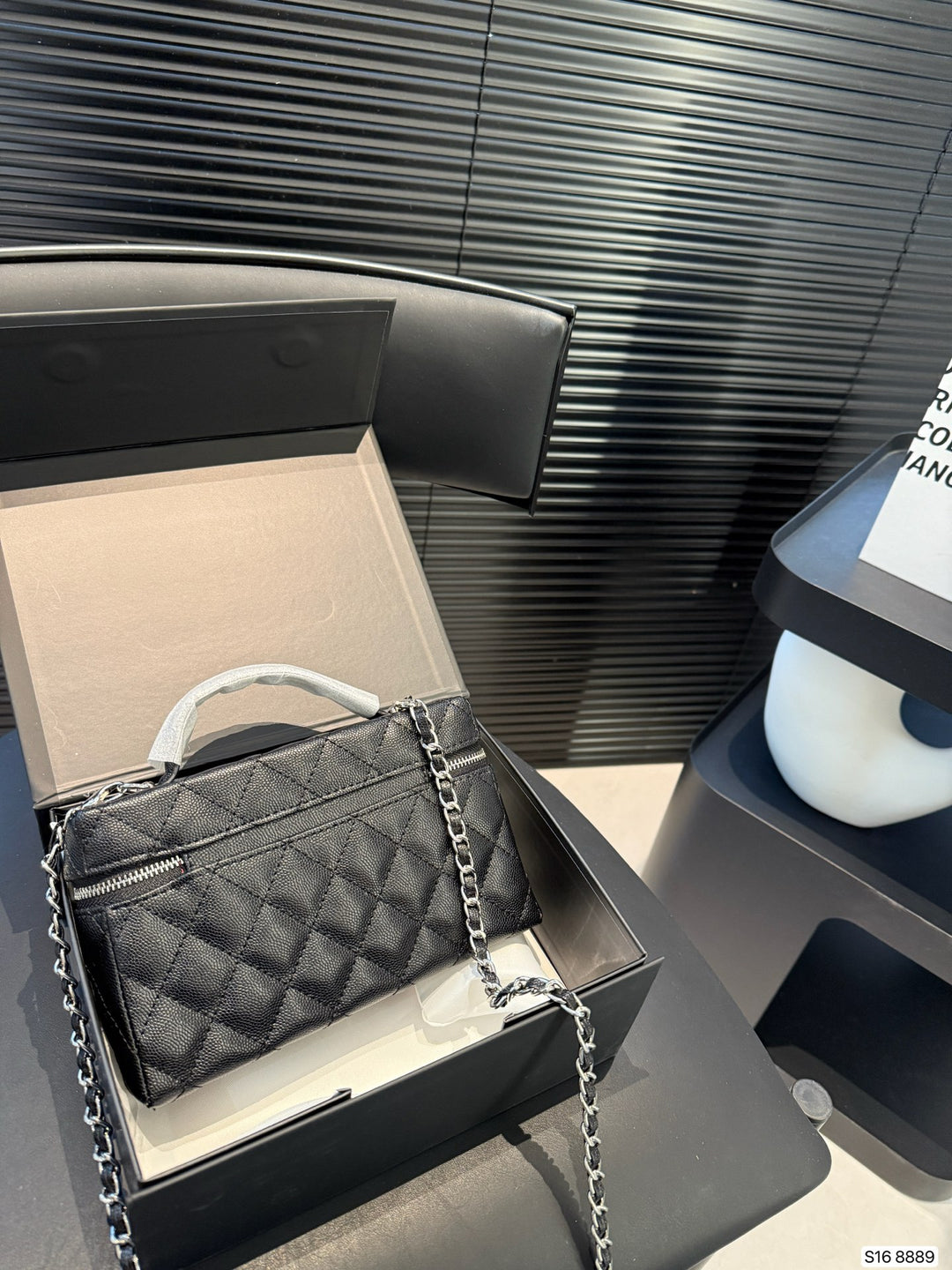 Elegant Plaid Charm Handbag