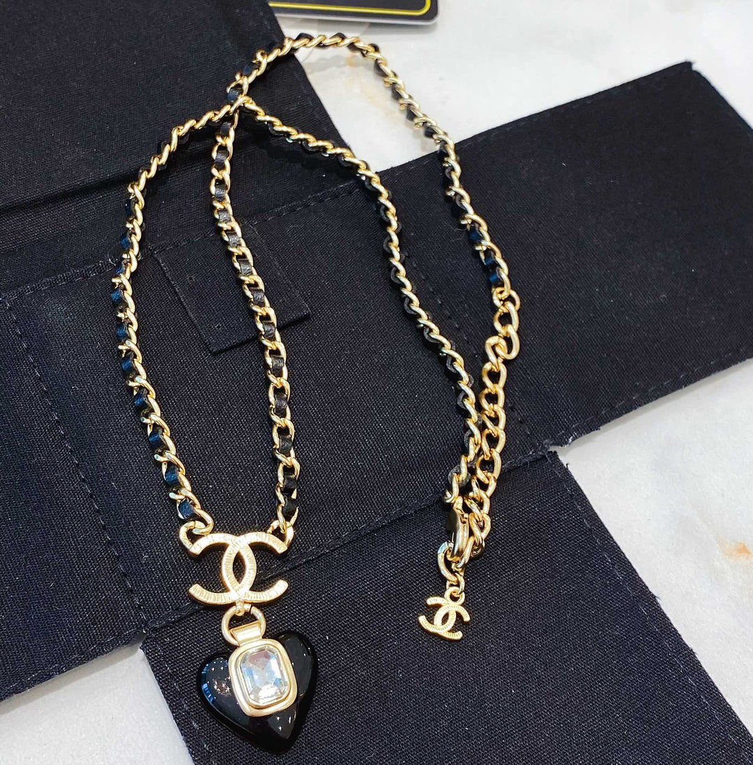 Black Heart Pendant Necklace