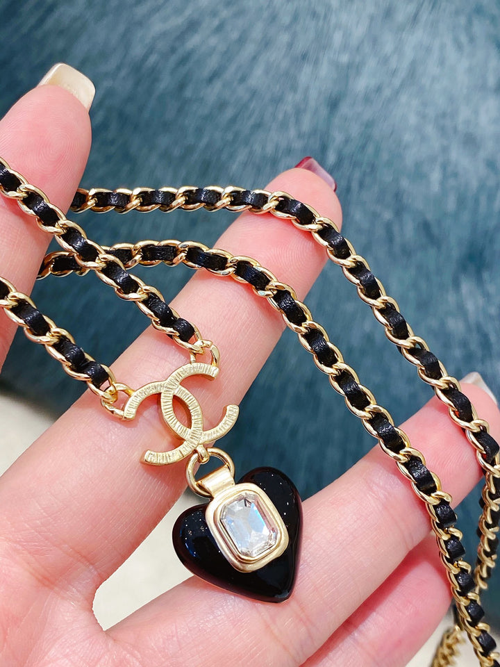 Black Heart Pendant Necklace