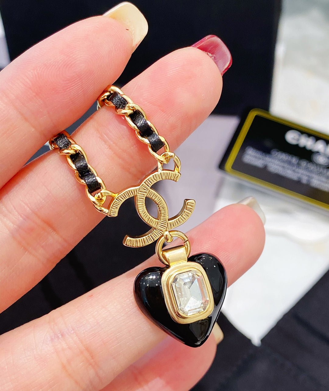 Black Heart Pendant Necklace