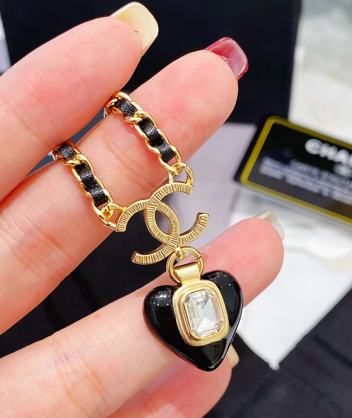 Black Heart Pendant Necklace
