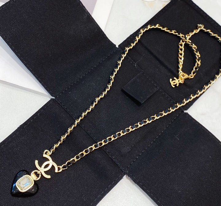 Black Heart Pendant Necklace