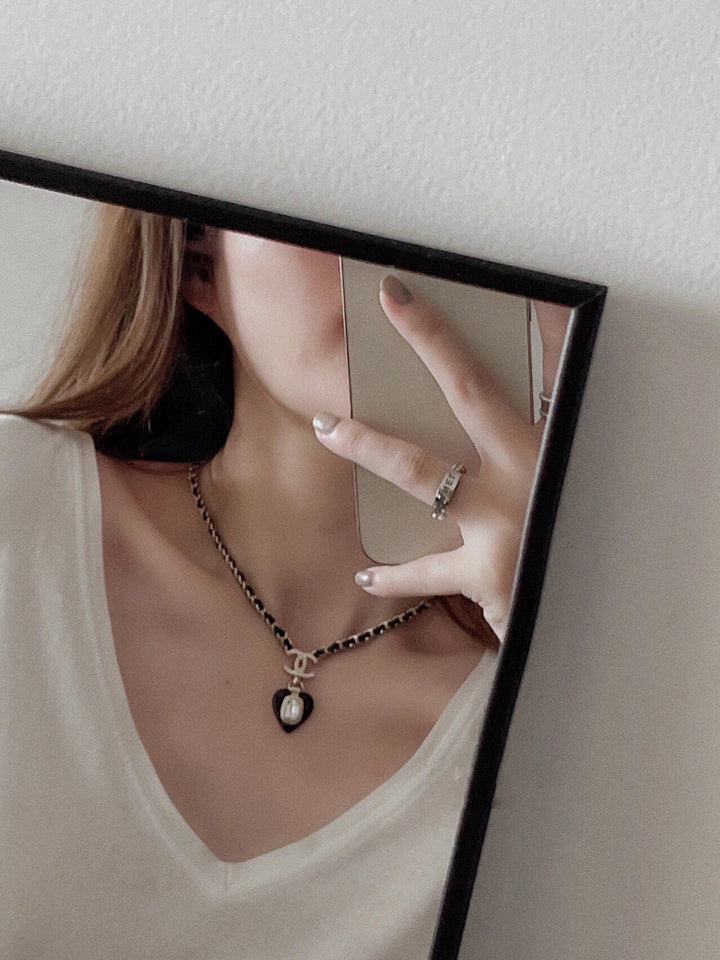Black Heart Pendant Necklace