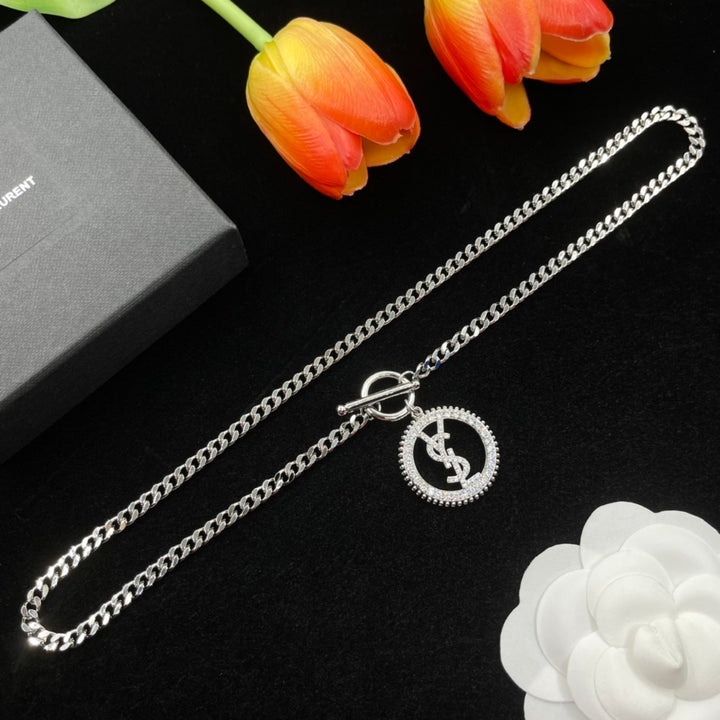 shiny circle pendant necklace