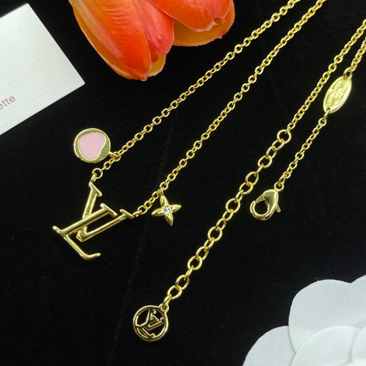 Charming Gold Pendant Necklace