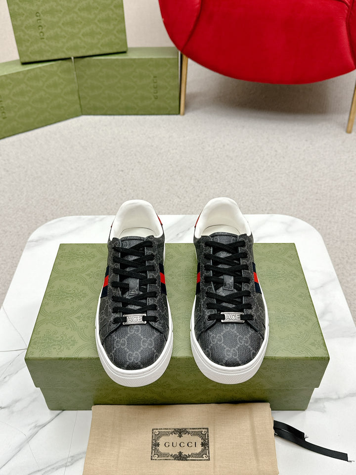 Classic Fit Floral Sneakers