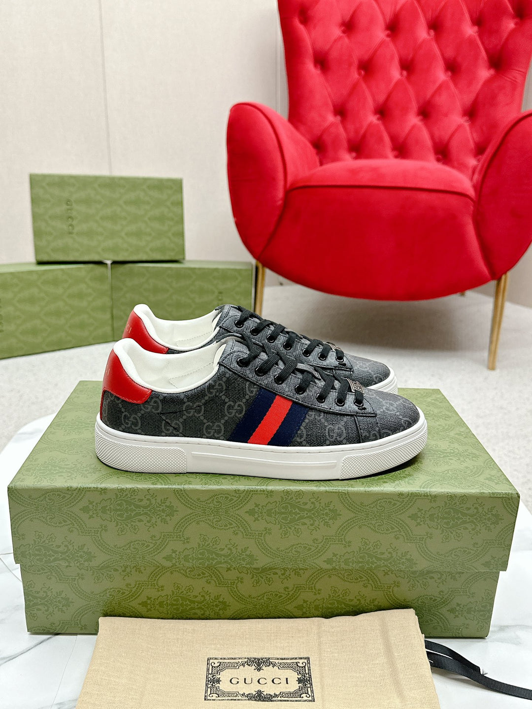 Classic Fit Floral Sneakers