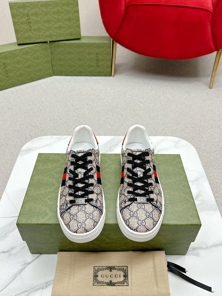 Classic Fit Floral Sneakers