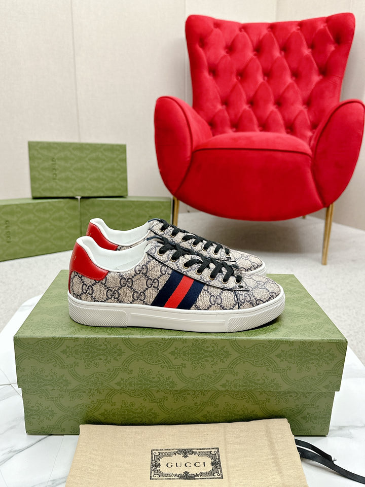 Classic Fit Floral Sneakers