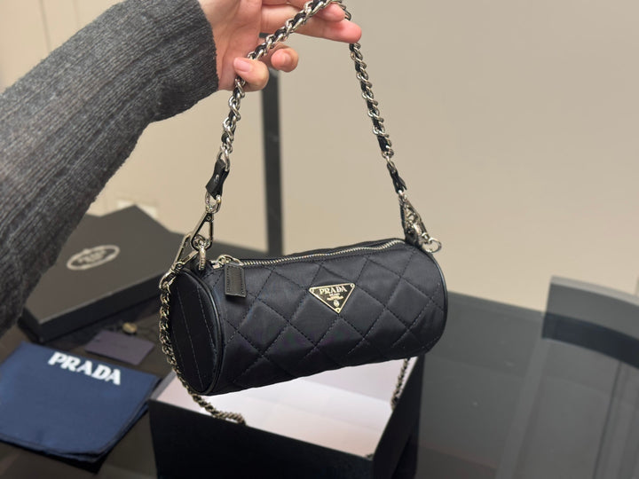 New Triangle Badge Bucket Bag