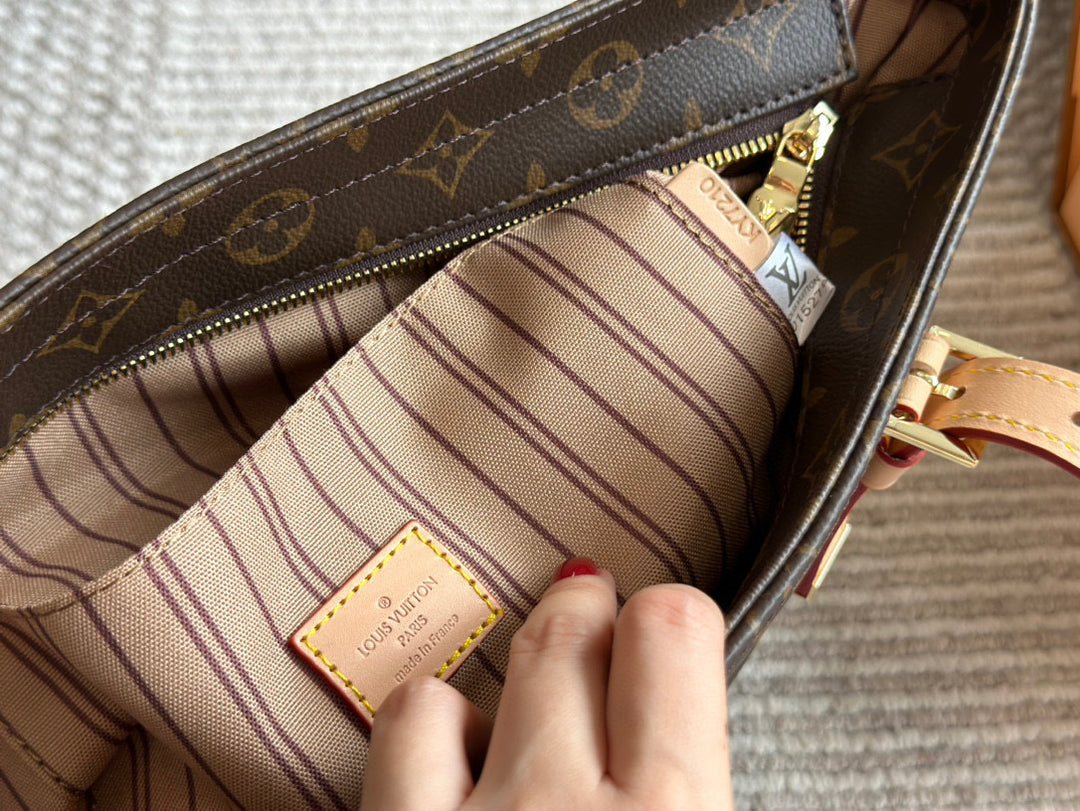 New on the Shelf Printed Tote Bags