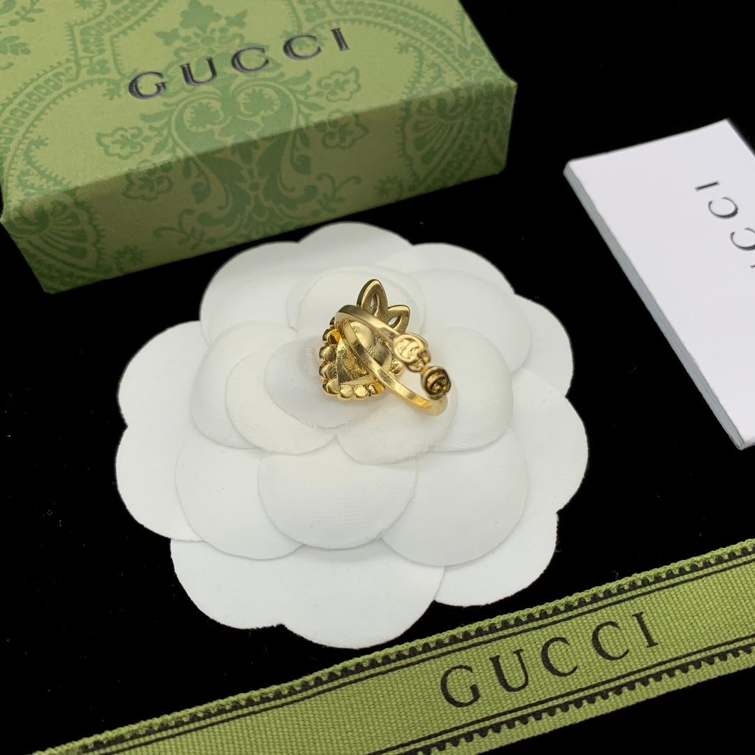 Crown Pendant Necklace