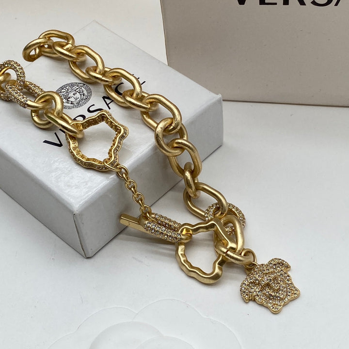 Cow head pendant full diamond necklace