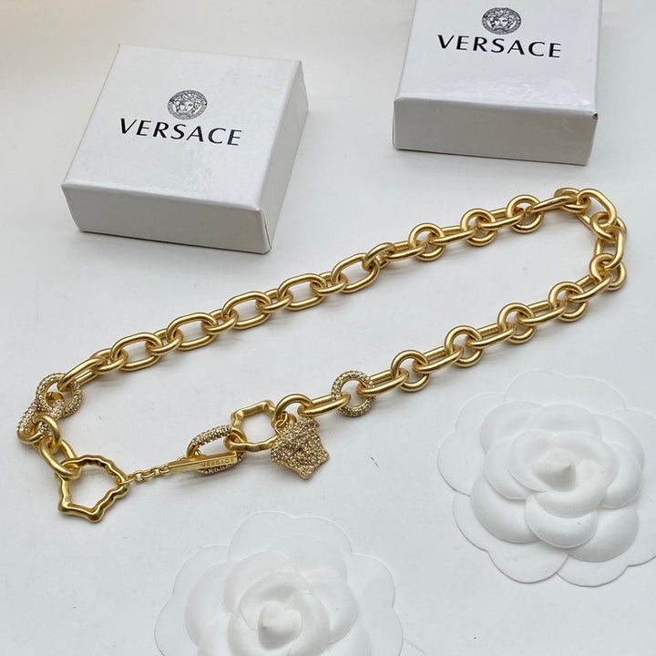 Cow head pendant full diamond necklace