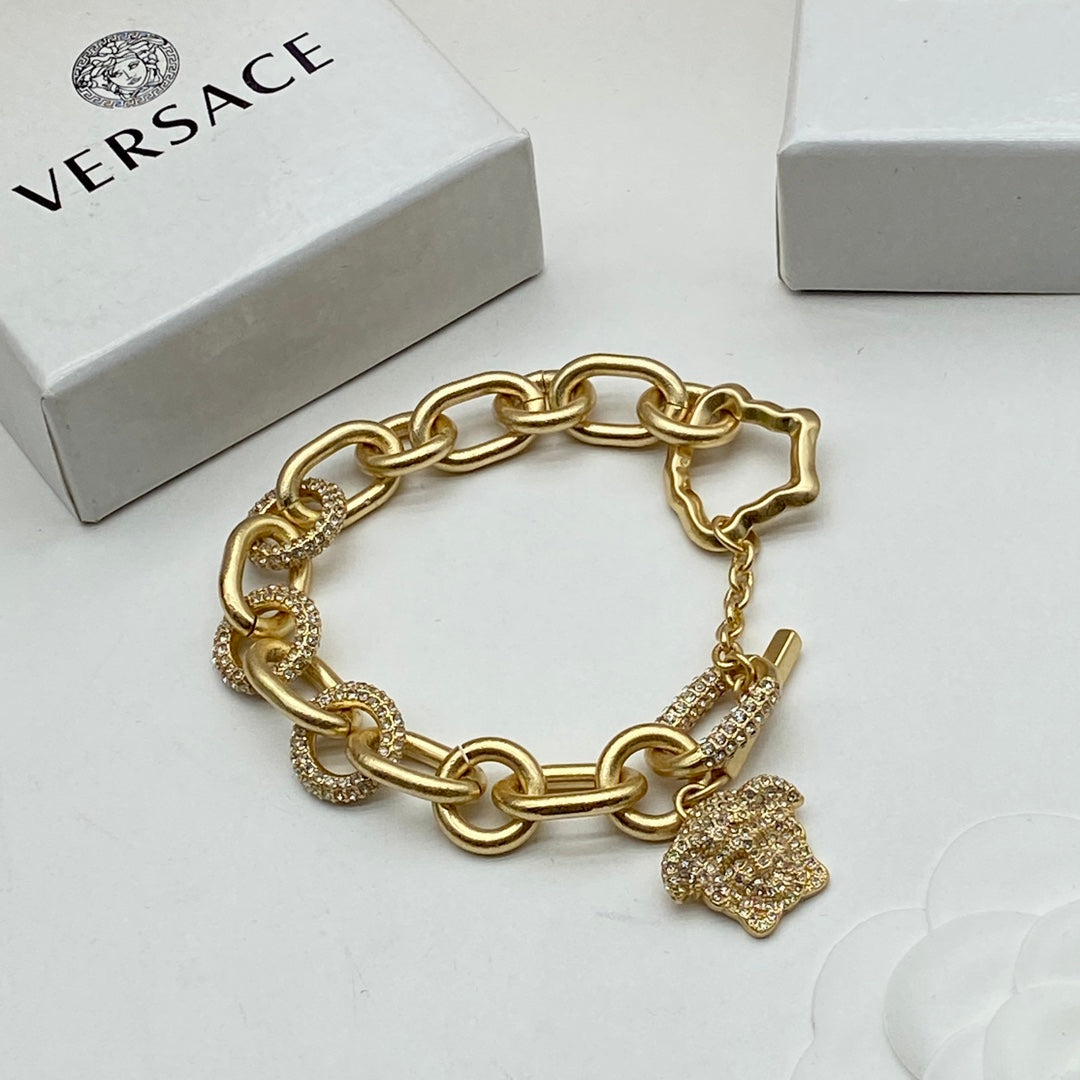 Cow head pendant full diamond necklace