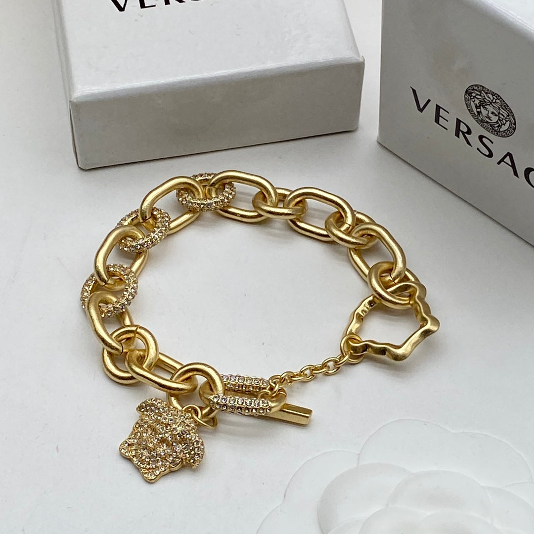 Cow head pendant full diamond necklace