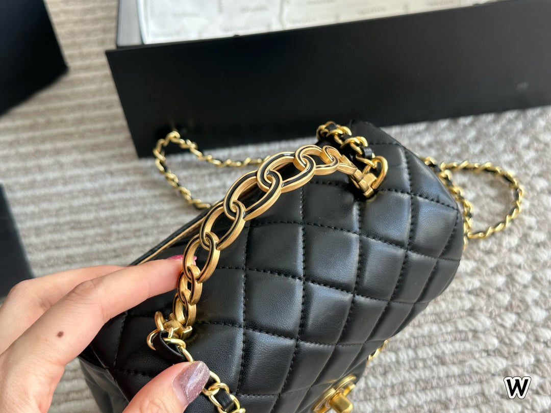 4 Colors Black Chain Universal Bag
