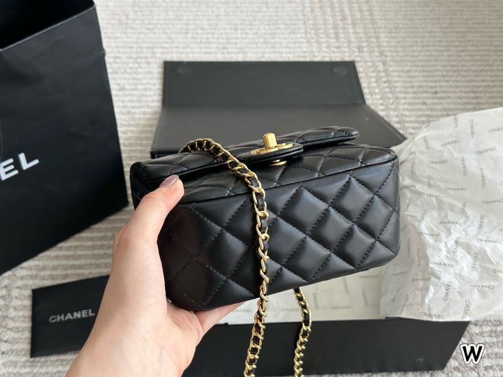 4 Colors Black Chain Universal Bag