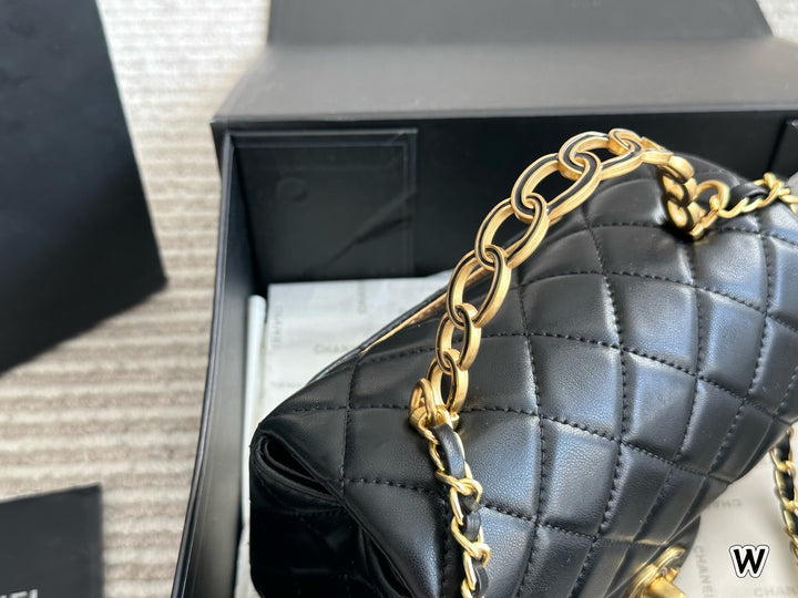 4 Colors Black Chain Universal Bag